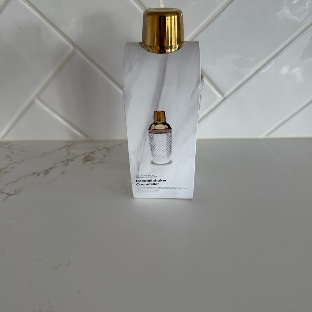 Gold-Topped Cocktail Shaker 15oz - Marble Pattern Box